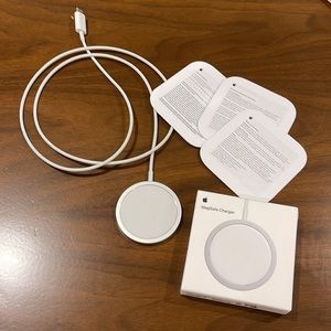 Apple iPhone MagSafe Charger White